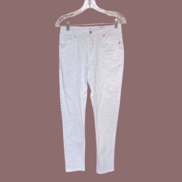 COPY - EPIC Threads 𝅺White 5 Pocket Jeans for Girls Size 14. - Picture 1 of 10
